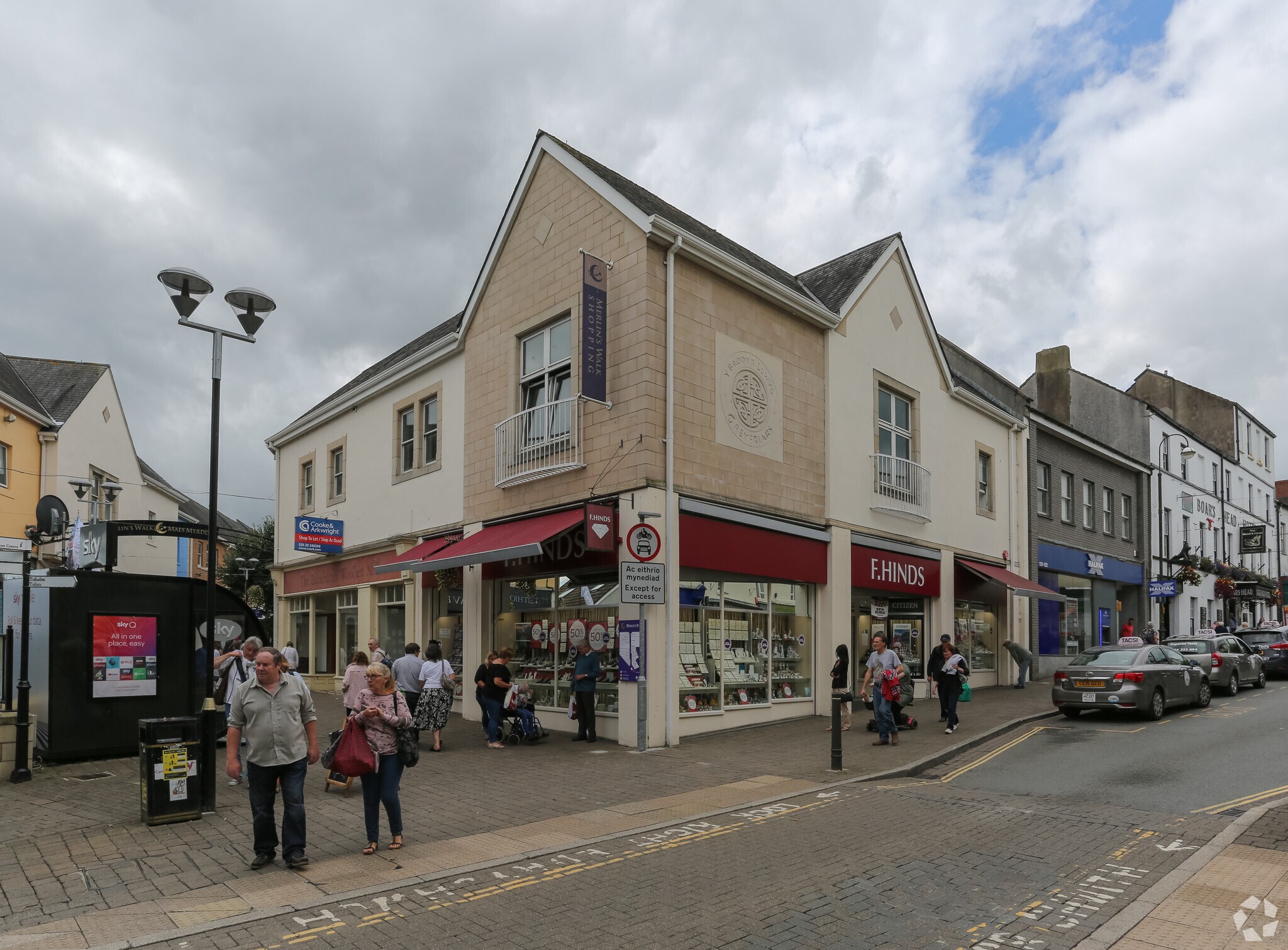 Merlins Walk, Carmarthen à louer Photo principale– Image 1 sur 9