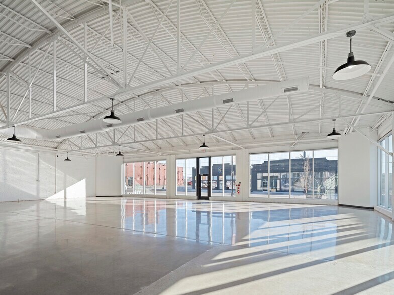 801 N Broadway Ave, Oklahoma City, OK à louer - Photo de l’immeuble – Image 2 sur 22