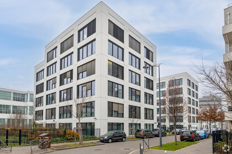 8 Rue Maurice Moissonnier, Vaulx-en-Velin à louer - Photo principale – Image 1 sur 4