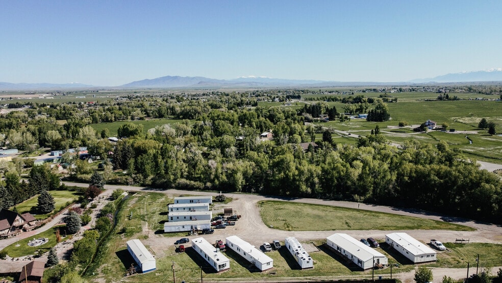 250 Pioneer Dr, Dillon, MT à vendre - Photo de l’immeuble – Image 1 sur 5
