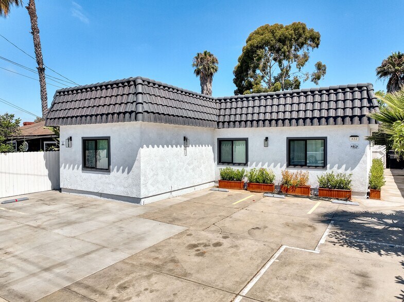 432 Hamilton St, Costa Mesa, CA à vendre - Photo de l’immeuble – Image 2 sur 16
