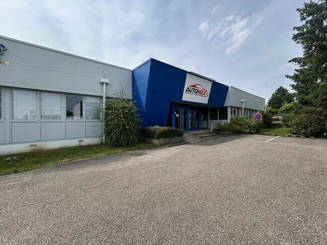 Plus de détails pour Local d’activités à vendre