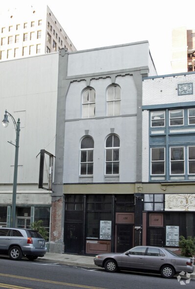 Prime Downtown Memphis Investment portefeuille de 3 biens à vendre sur LoopNet.fr - Photo principale – Image 1 sur 3