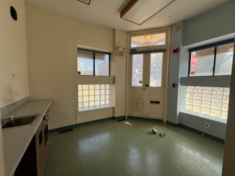301 Bainbridge St, Philadelphia, PA à louer - Photo de l’immeuble – Image 3 sur 10
