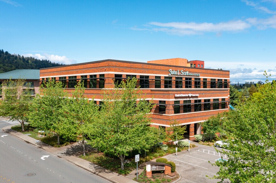 1700 NW Gilman Blvd, Issaquah, WA à louer - Photo de l’immeuble – Image 2 sur 11