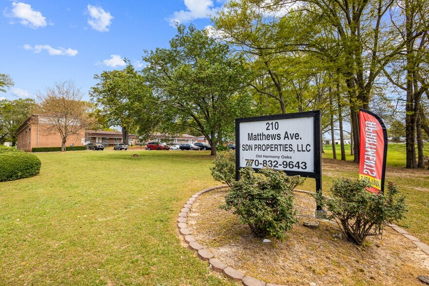 210 Matthews Ave, Carrollton, GA à vendre - Photo de l’immeuble – Image 2 sur 35