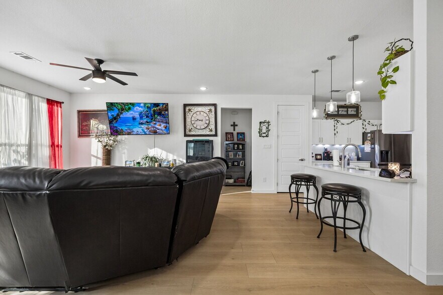 9524 Thorncrown Ln, Fort Worth, TX à vendre - Photo intérieure – Image 3 sur 21