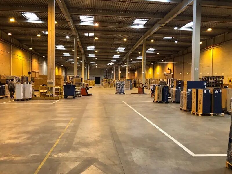 Local d’activités dans Le Bourget à louer Photo intérieure– Image 1 sur 2