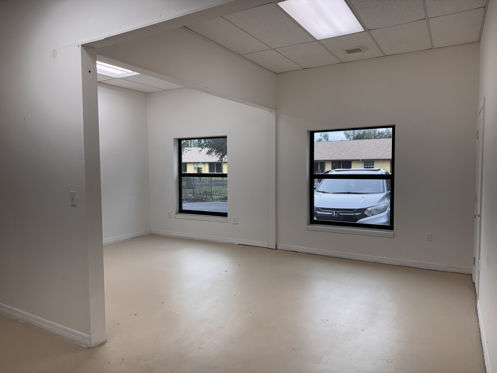 24901 Sandhill Blvd, Punta Gorda, FL à louer Photo intérieure– Image 1 sur 7