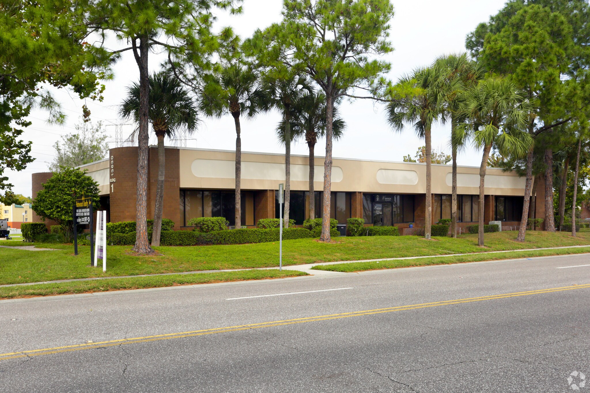13630 N 58th St, Clearwater, FL à louer Photo de l’immeuble– Image 1 sur 15