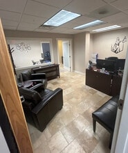 552 S Washington St, Naperville, IL à louer Photo intérieure– Image 1 sur 8