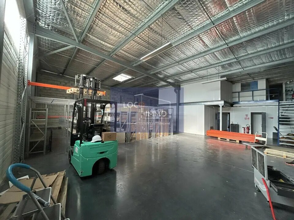 Local d’activités dans Yvrac à louer Photo intérieure– Image 1 sur 10