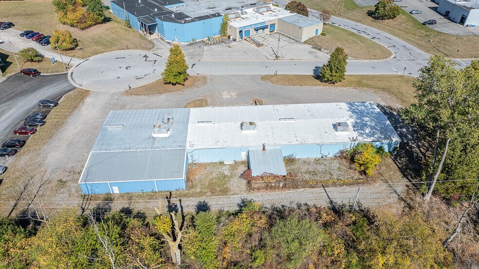 8 Apollo Dr, Batavia, NY à louer - Photo de l’immeuble – Image 2 sur 12