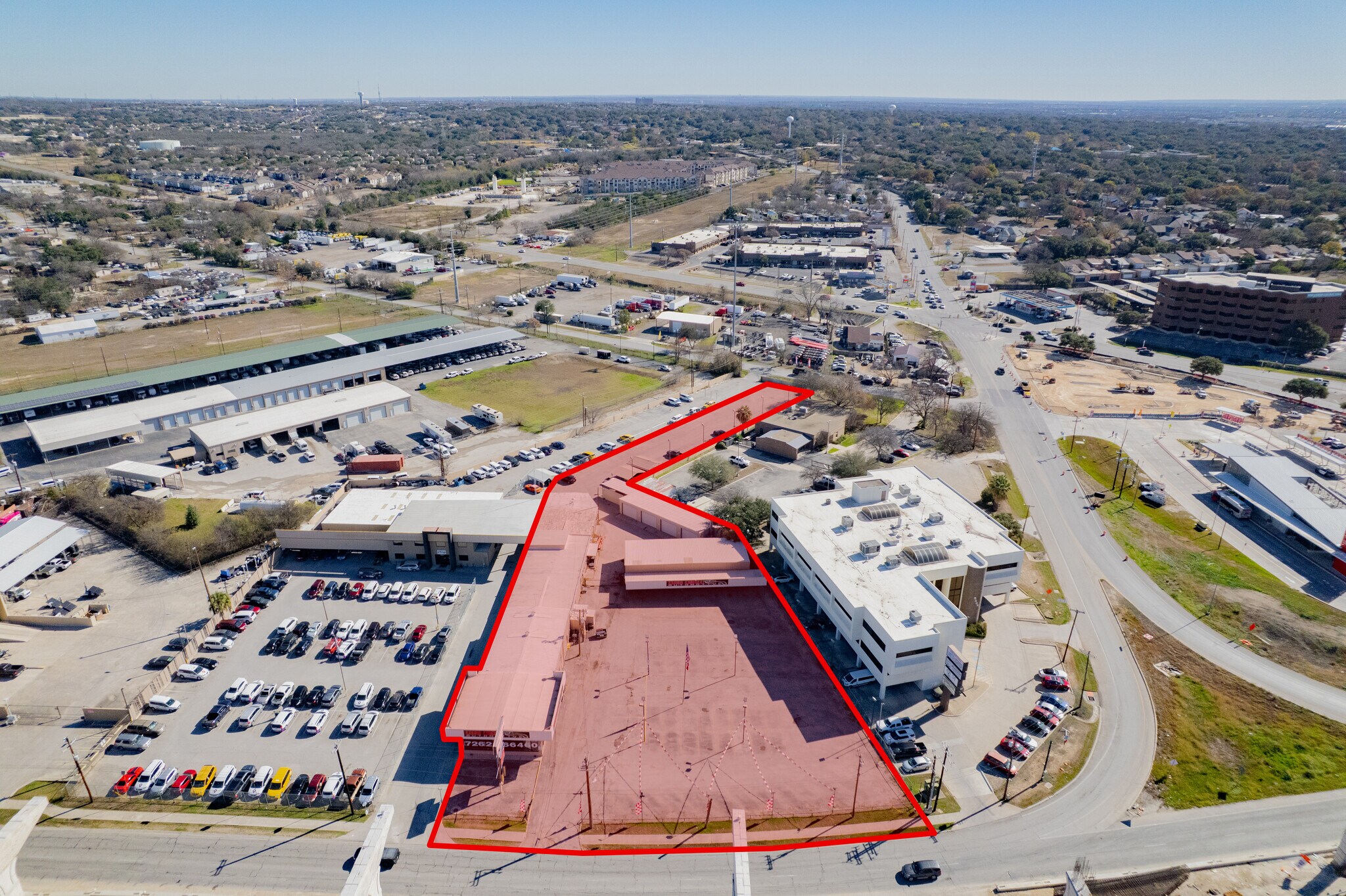 9600 N I-35, San Antonio, TX à louer Photo intérieure– Image 1 sur 27