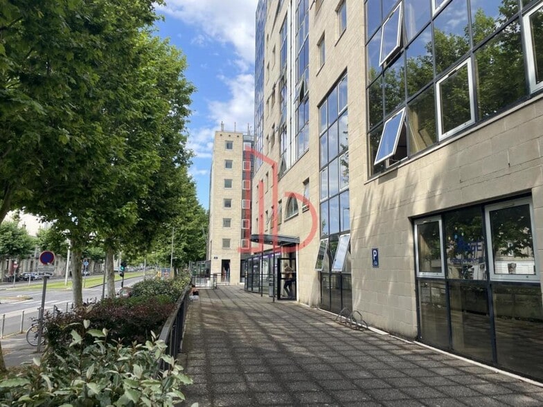 Bureau dans Bordeaux à louer - Photo de l’immeuble – Image 3 sur 5