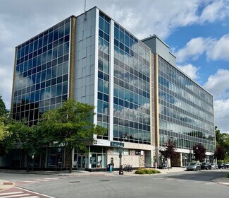 Plus de détails pour 2-14 Boul Désaulniers, Saint-lambert, QC - Bureau, Bureau/Médical à louer