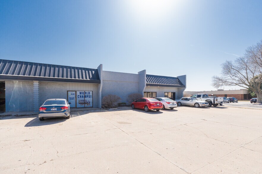 13405-13417 B St, Omaha, NE à vendre - Photo de l’immeuble – Image 3 sur 6