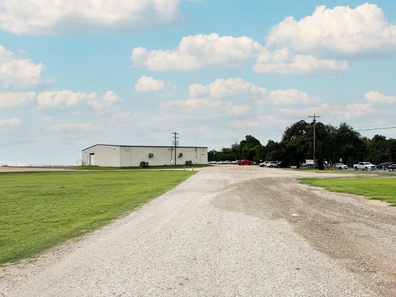 9940 RR 2243, Leander, TX à louer - Photo de l’immeuble – Image 2 sur 2
