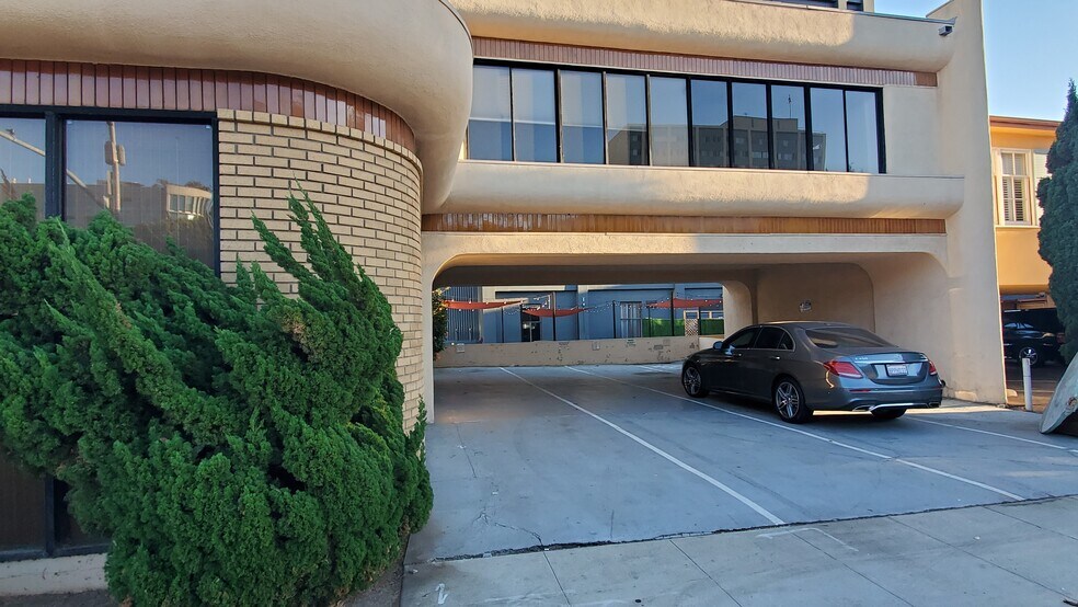 632 Arizona Ave, Santa Monica, CA à louer - Photo de l’immeuble – Image 3 sur 8