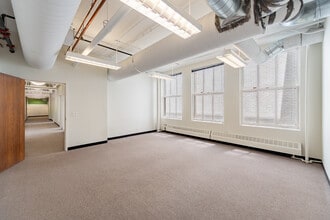 17 N State St, Chicago, IL à louer Photo intérieure– Image 2 sur 12