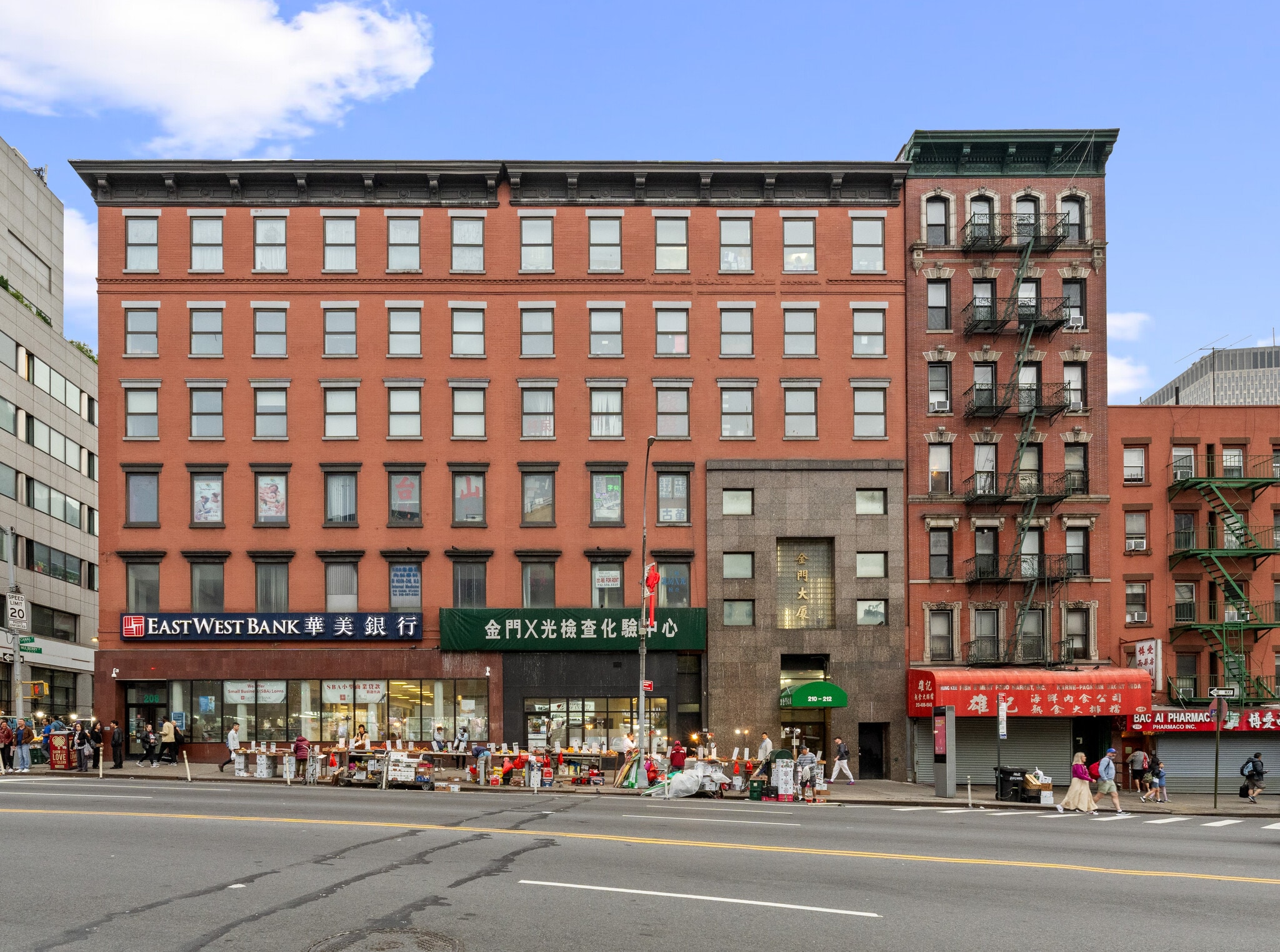 206-212 Canal St, New York, NY à vendre Photo de l’immeuble– Image 1 sur 5