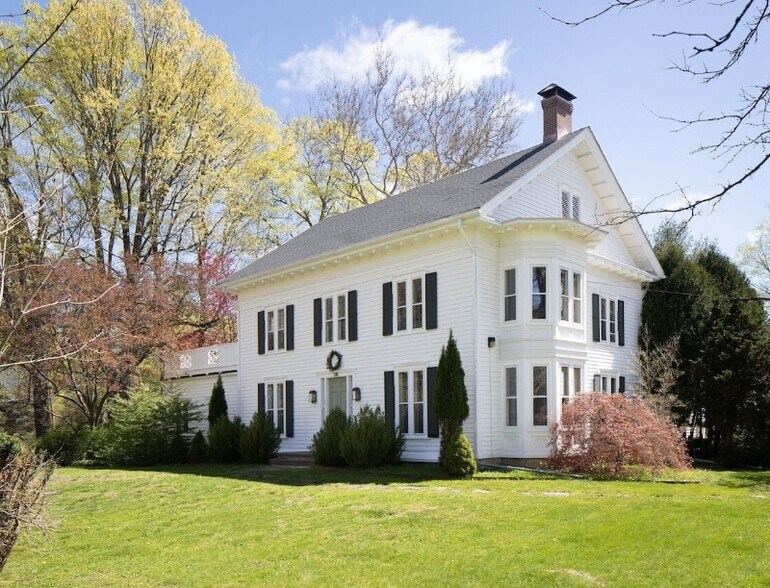 308 Main St, Lakeville, CT à vendre - Photo de l’immeuble – Image 1 sur 31
