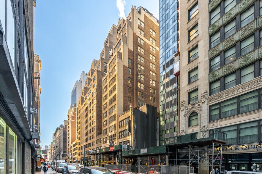 54 W 39th St, New York, NY à louer - Photo de l’immeuble – Image 1 sur 5