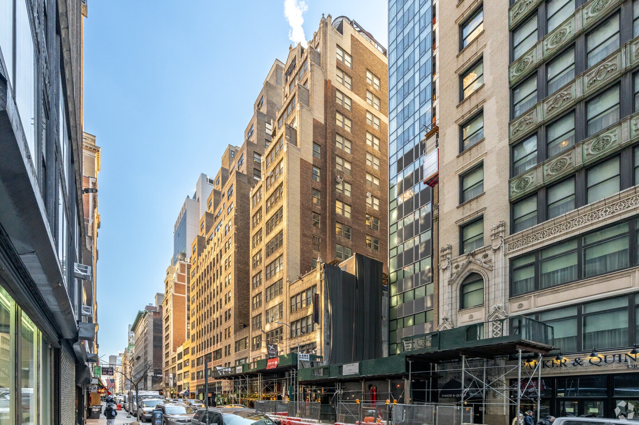 54 W 39th St, New York, NY à louer Photo de l’immeuble– Image 1 sur 6