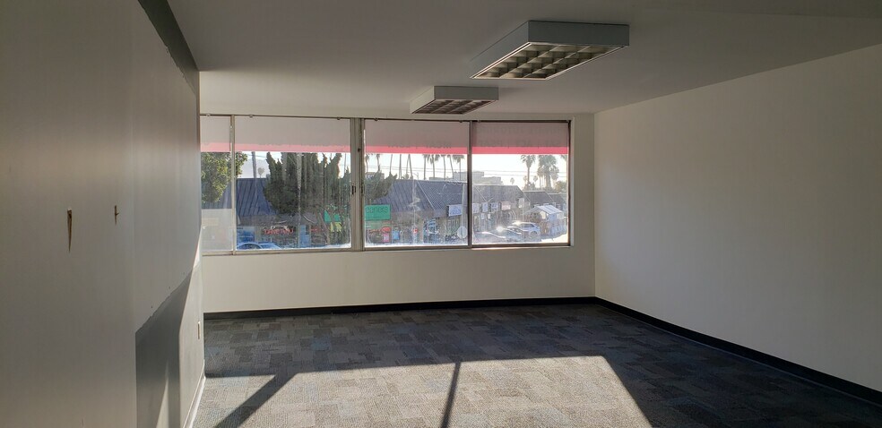 1666 S Pacific Coast Hwy, Redondo Beach, CA à louer - Photo de l’immeuble – Image 3 sur 7