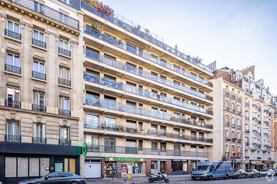 17-19 Rue De La Croix Nivert, Paris à louer - Photo de l’immeuble – Image 2 sur 5