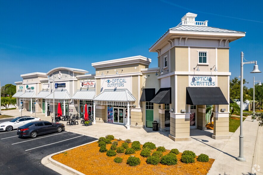 252 Harbor Village Ln, Apollo Beach, FL à louer - Photo de l’immeuble – Image 2 sur 5