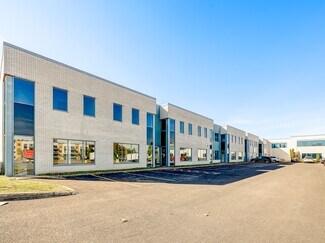 Plus de détails pour 8740-8878 Blvd Pie-IX, Montréal, QC - Industriel/Logistique à louer