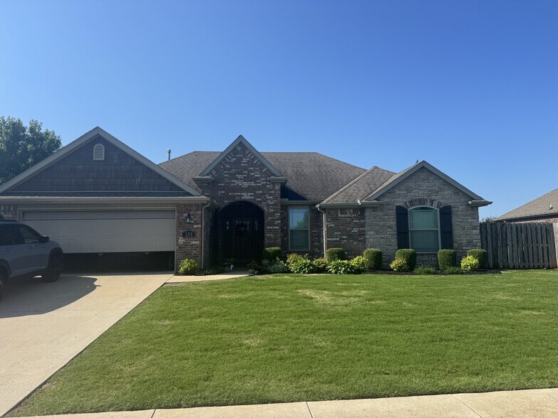 4 Occupied Homes - Group 4 portefeuille de 4 biens à vendre sur LoopNet.fr - Photo de l’immeuble – Image 3 sur 4