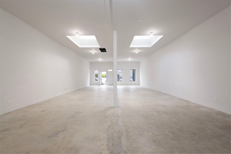 1157 S Robertson Blvd, Los Angeles, CA à louer - Photo de l’immeuble – Image 2 sur 13