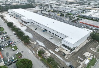 Plus de détails pour 4995 NW 77th Ave, Miami, FL - Industriel/Logistique à louer