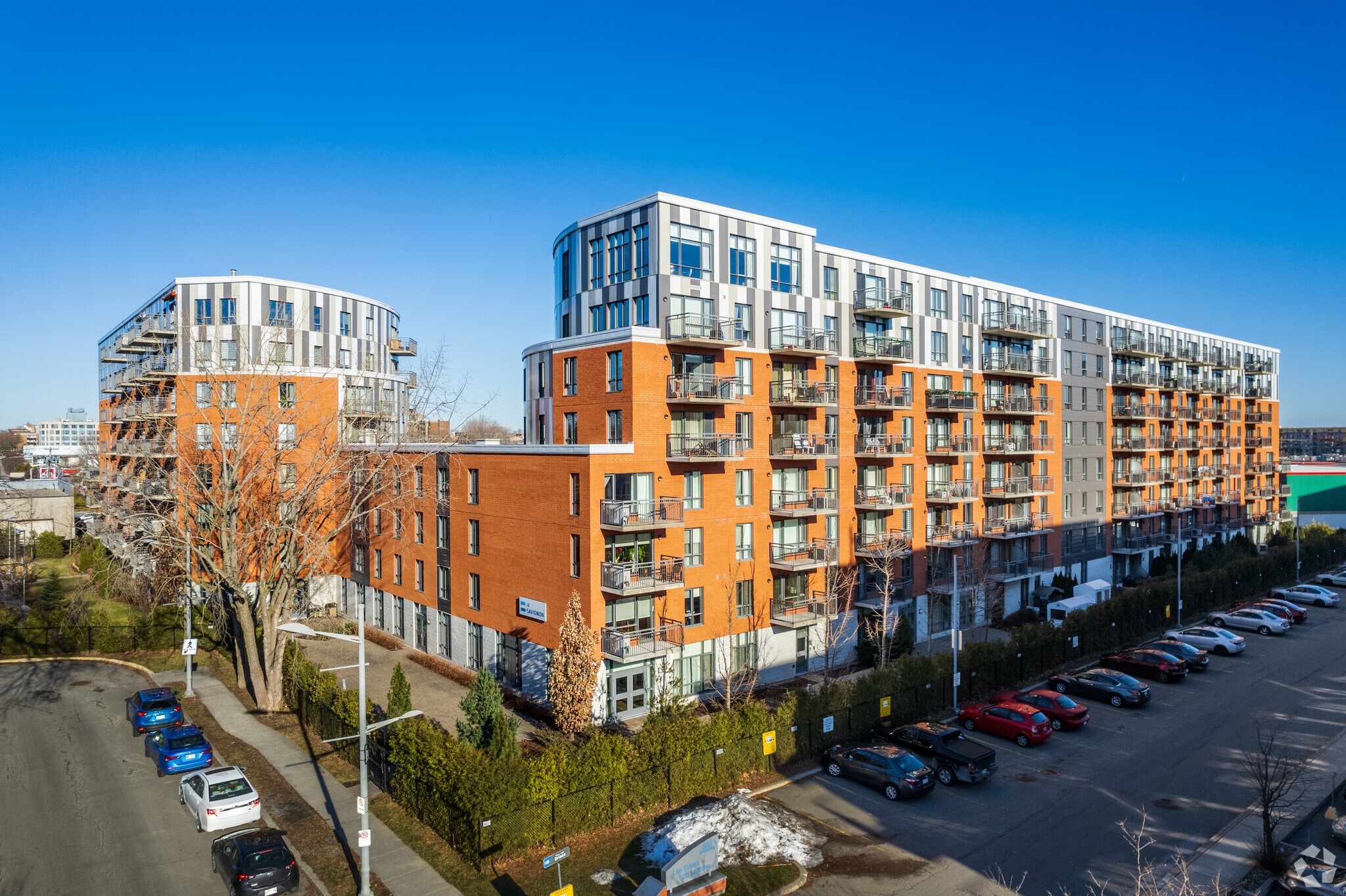 3111 Rue Victoria, Lachine, QC à louer Photo principale– Image 1 sur 5