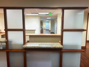 9555 N Kendall Dr, Miami, FL à louer Photo intérieure– Image 2 sur 6