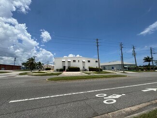 Plus de détails pour 280 W Central Blvd, Cape Canaveral, FL - Industriel/Logistique à vendre