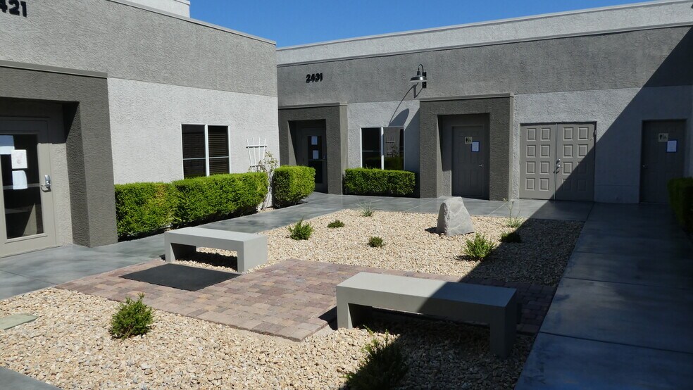 2441 Tech Center Ct, Las Vegas, NV à vendre - Photo de l’immeuble – Image 3 sur 11
