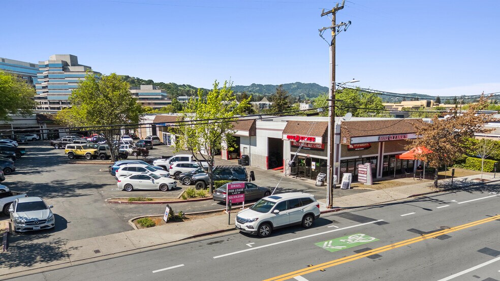 2141-2149 N Broadway, Walnut Creek, CA à vendre - Photo de l’immeuble – Image 2 sur 3