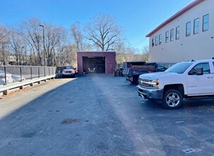 130 Cross St, Winchester, MA à louer Photo intérieure– Image 2 sur 9