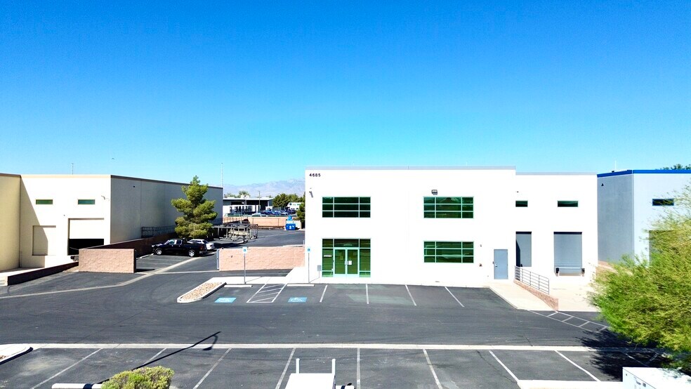 4685 Copper Sage St, Las Vegas, NV à vendre - Photo de l’immeuble – Image 2 sur 8