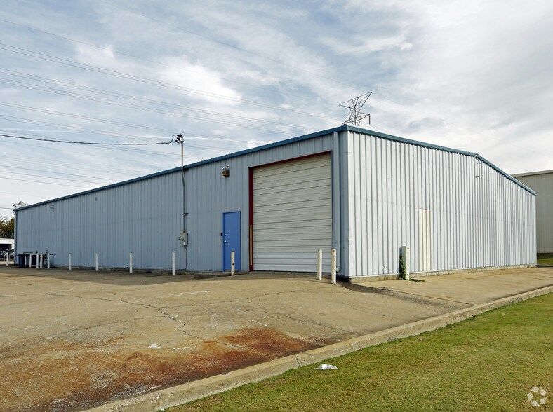 5071 Wilfong Rd, Memphis, TN à vendre - Photo de l’immeuble – Image 2 sur 5