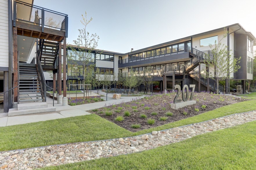207 Canyon Blvd, Boulder, CO à louer - Photo de l’immeuble – Image 1 sur 9