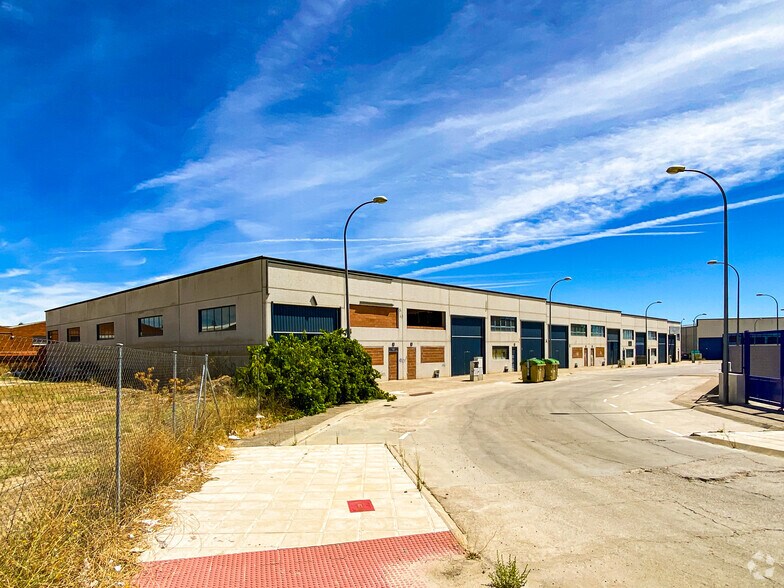 Industriel/Logistique dans El Viso de San Juan, Toledo à vendre - Photo de l’immeuble – Image 2 sur 2