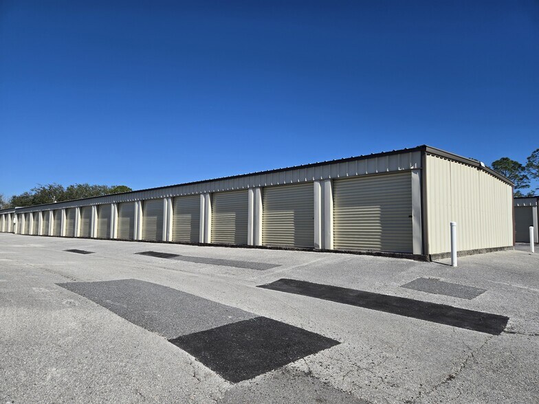 2281 Us Highway 441/27, Fruitland Park, FL à louer - Photo de l’immeuble – Image 2 sur 3