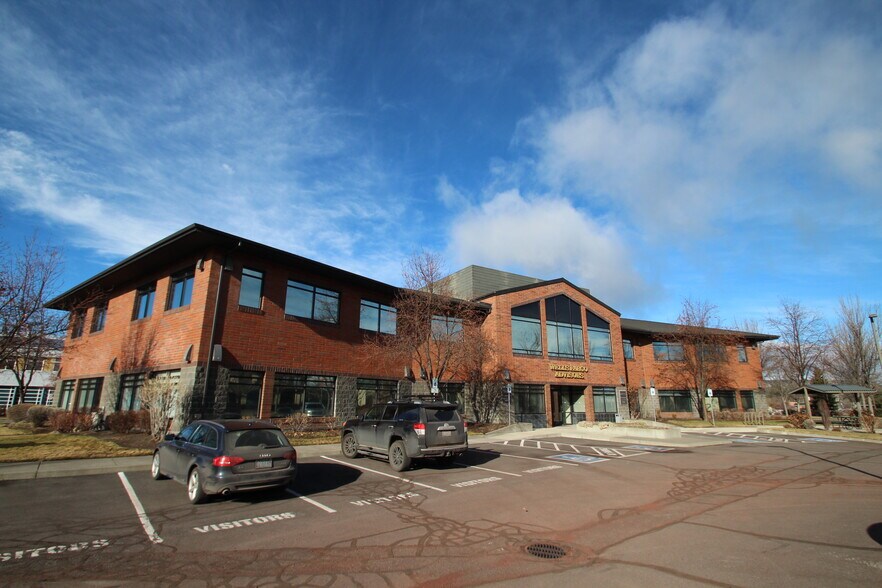 320 SW Upper Terrace Dr, Bend, OR à louer - Photo de l’immeuble – Image 3 sur 17