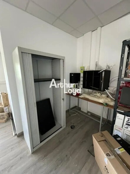 Bureau dans Fréjus à louer - Photo intérieure – Image 2 sur 4