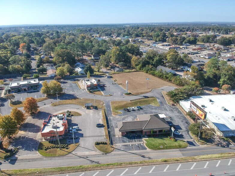 3055 Tyler Dr, Northport, AL à vendre - Photo de l’immeuble – Image 3 sur 8