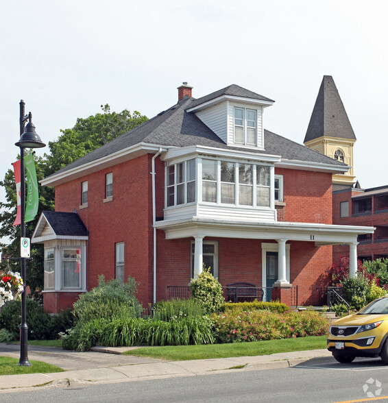 11 Brock St E, Uxbridge, ON à louer - Photo de l’immeuble – Image 2 sur 3